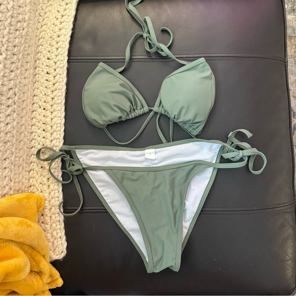 Bundle of 4 Triangle Bikinis sizes S/M - Picture 5 of 6